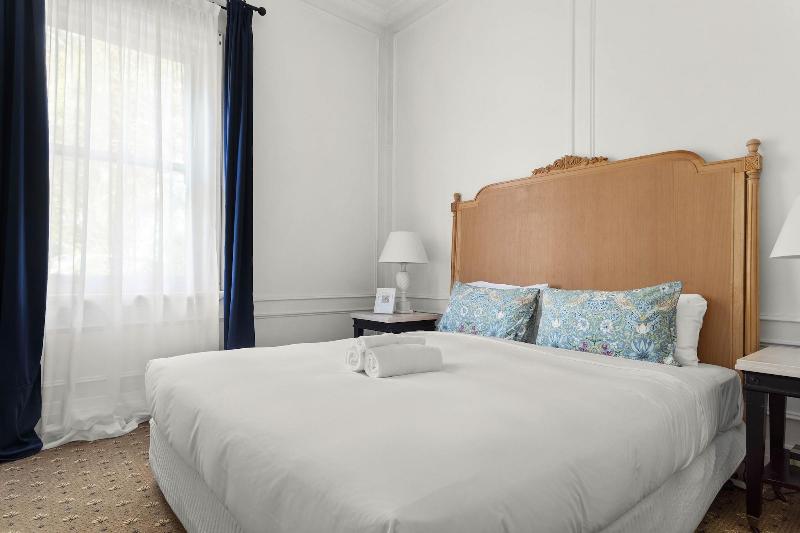 The Robertson Hotel image