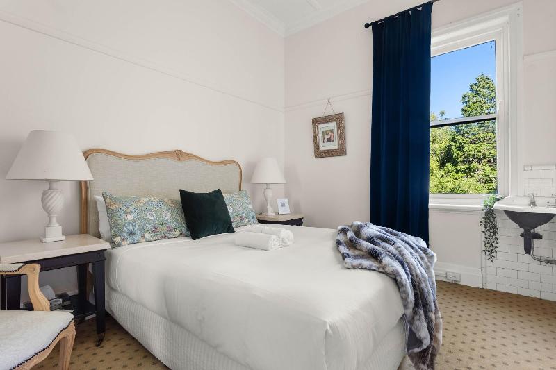 The Robertson Hotel image