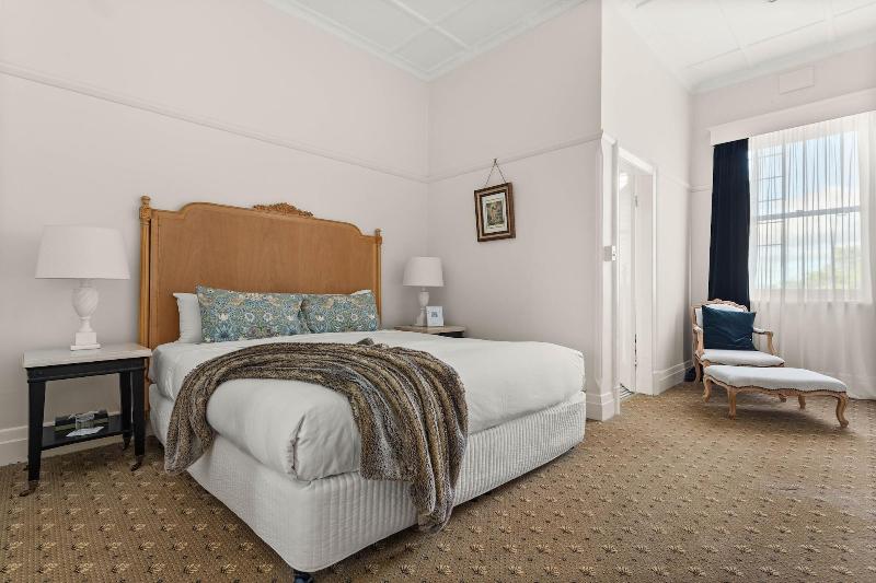 The Robertson Hotel image