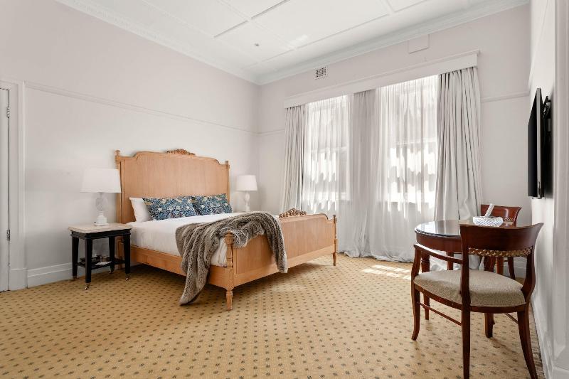The Robertson Hotel image