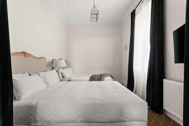 The Robertson Hotel image