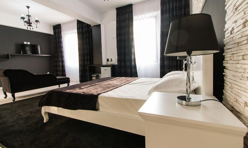 Evianne Boutique Hotel image