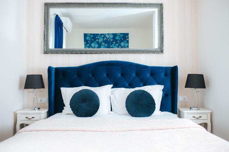 Evianne Boutique Hotel image