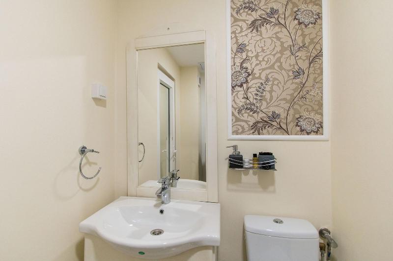 Evianne Boutique Hotel image