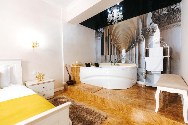 Evianne Boutique Hotel image