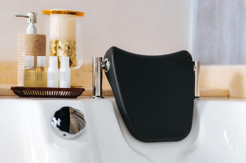 Evianne Boutique Hotel image