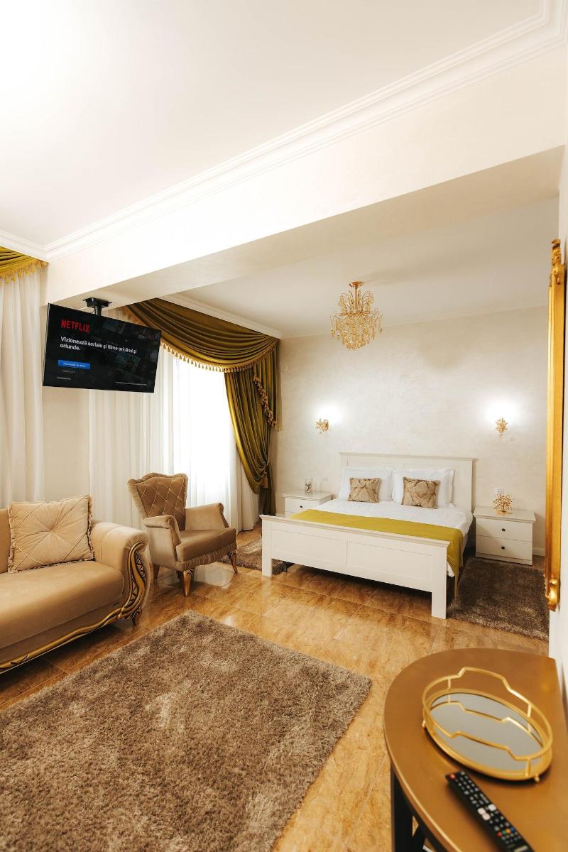Evianne Boutique Hotel image