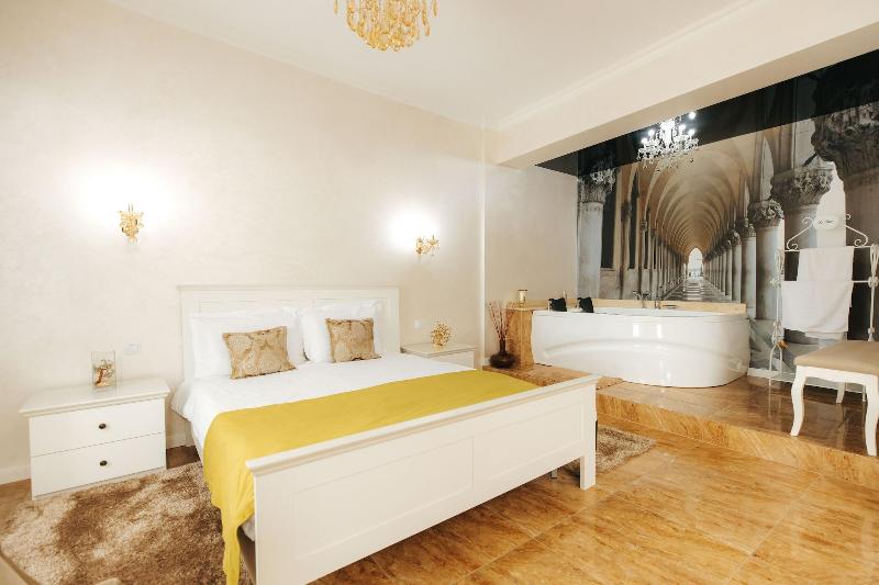 Evianne Boutique Hotel image