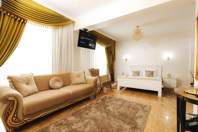 Evianne Boutique Hotel image