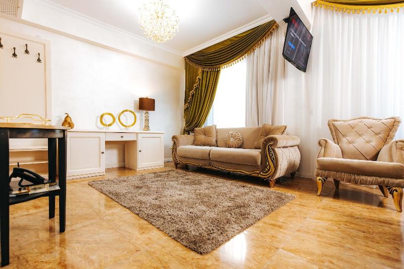 Evianne Boutique Hotel image