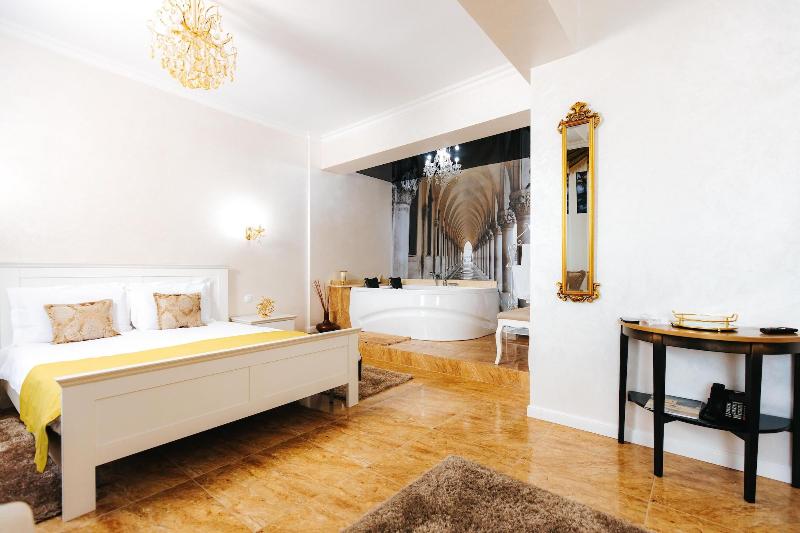 Evianne Boutique Hotel image