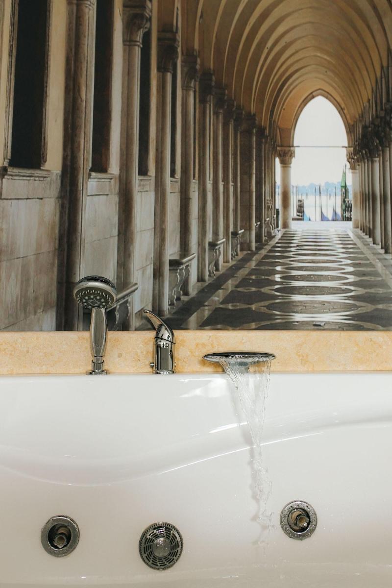 Evianne Boutique Hotel image
