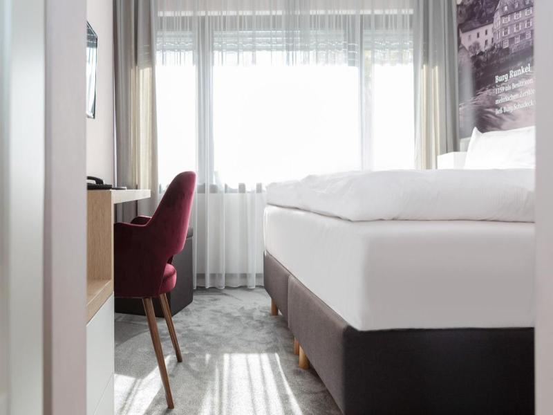 Hotel Huss image