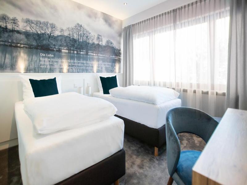 Hotel Huss image