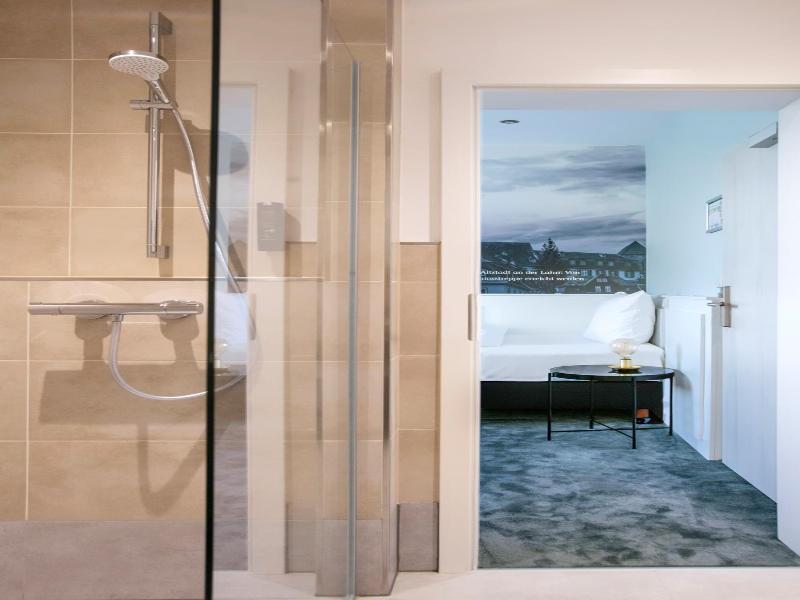 Hotel Huss image