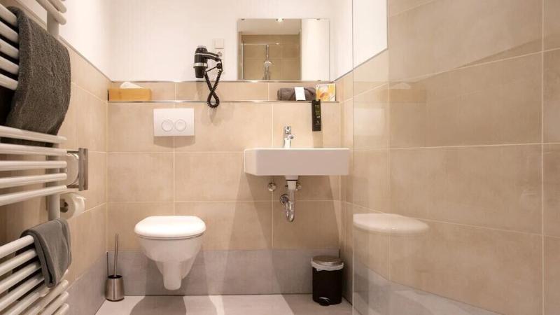 Hotel Huss image