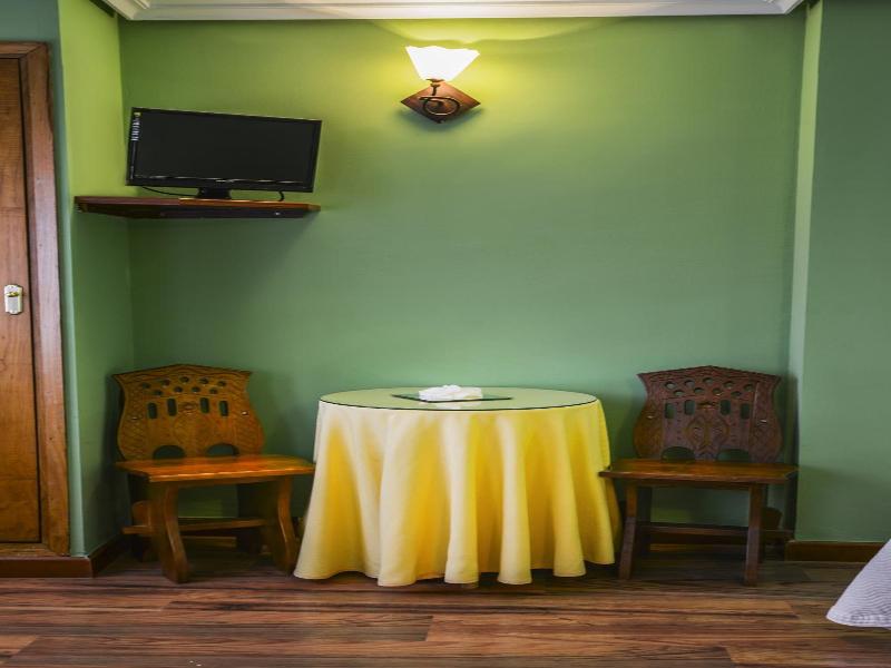 Cafe Bar Hotel Jefi image