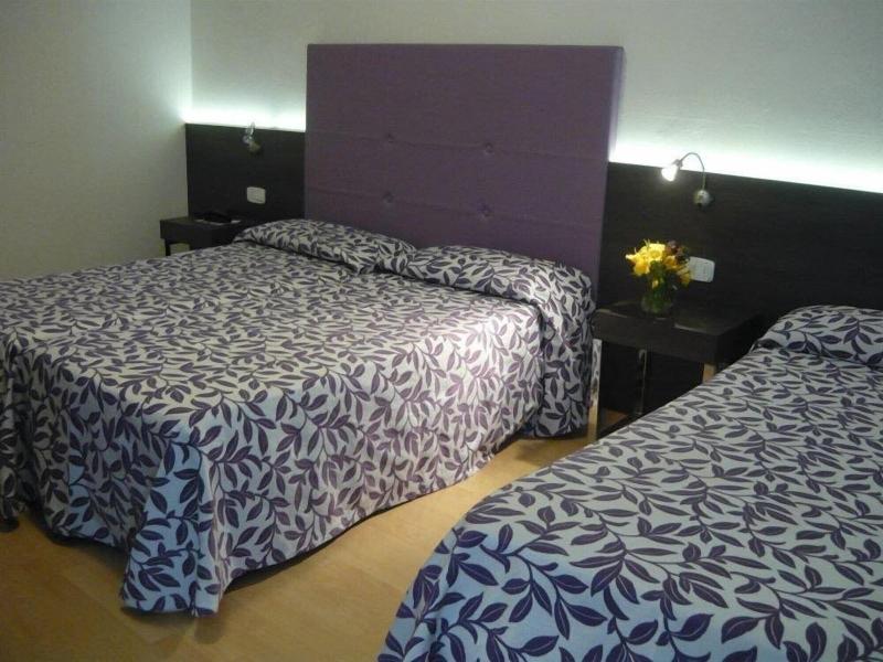 Hotel Lily image