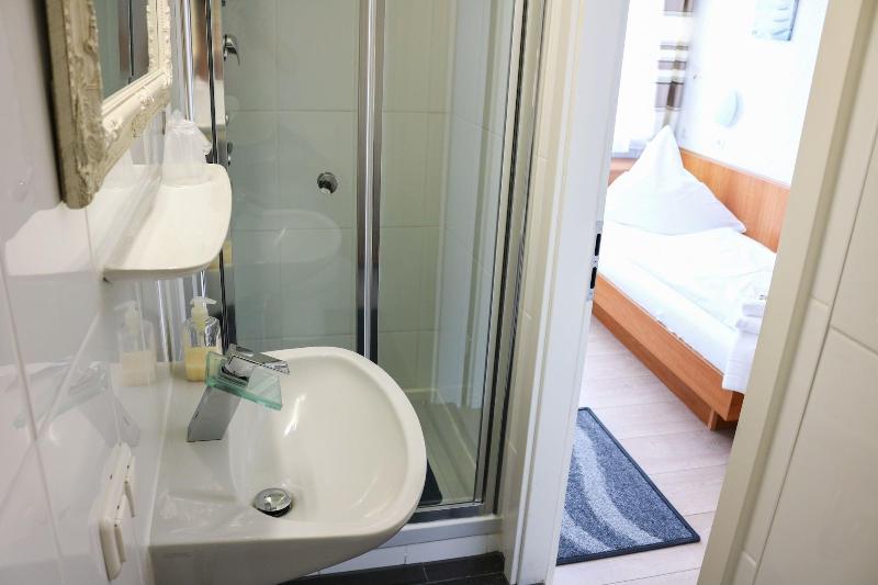 Hotel Linnert image