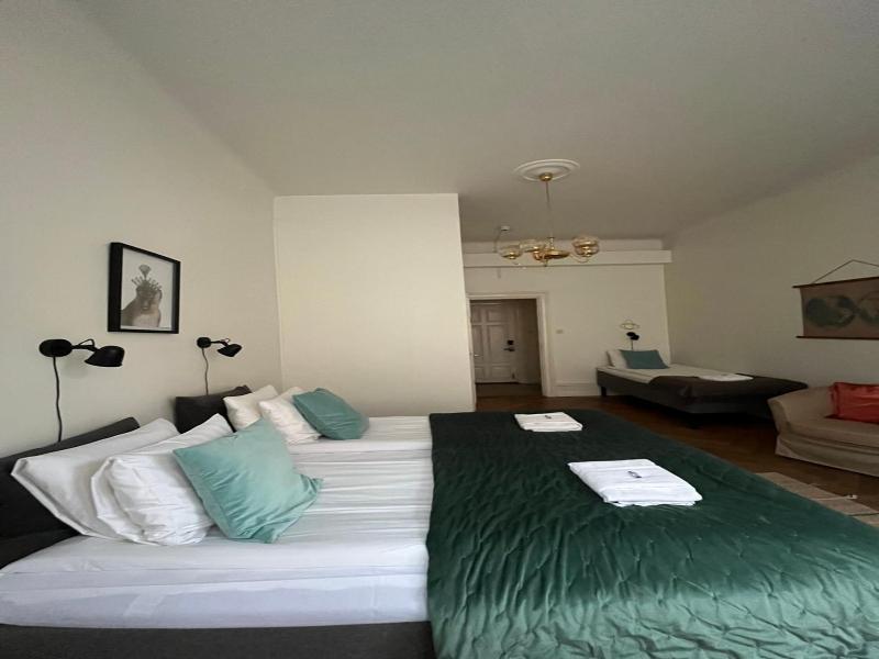 Morris Hotel image