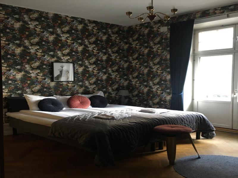 Morris Hotel image