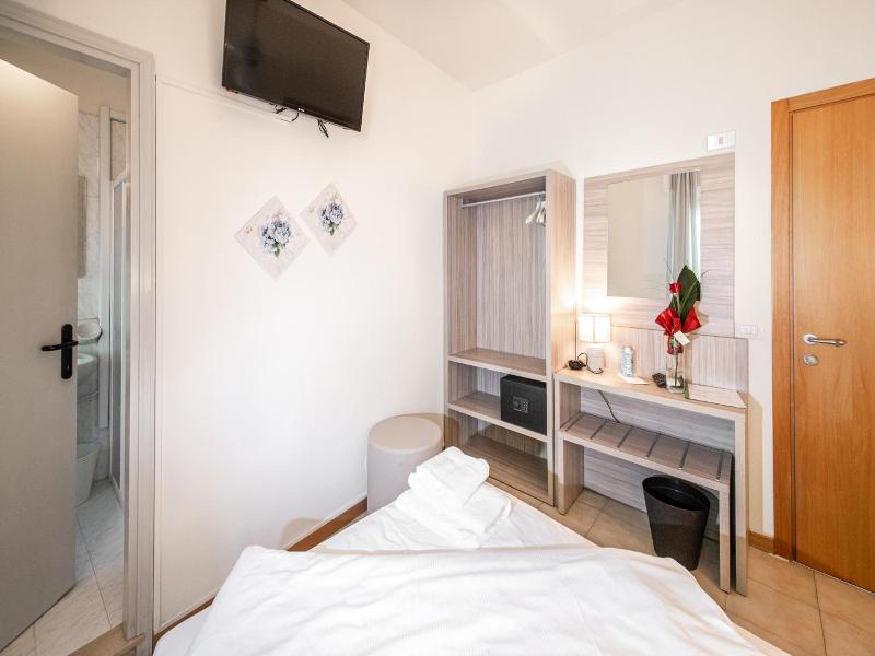 Hotel Menapace image