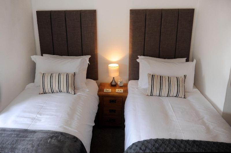 Ty Helyg Guest House image