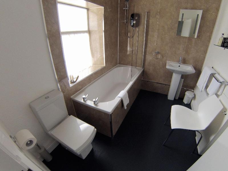 Ty Helyg Guest House image