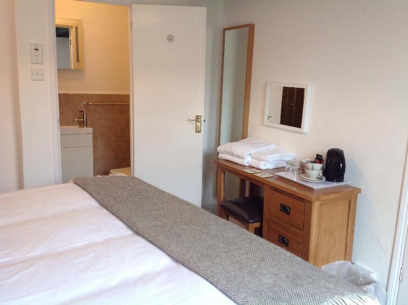 Ty Helyg Guest House image
