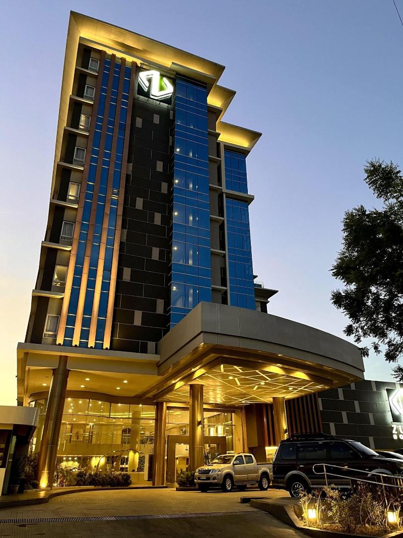 Zuri Hotel image