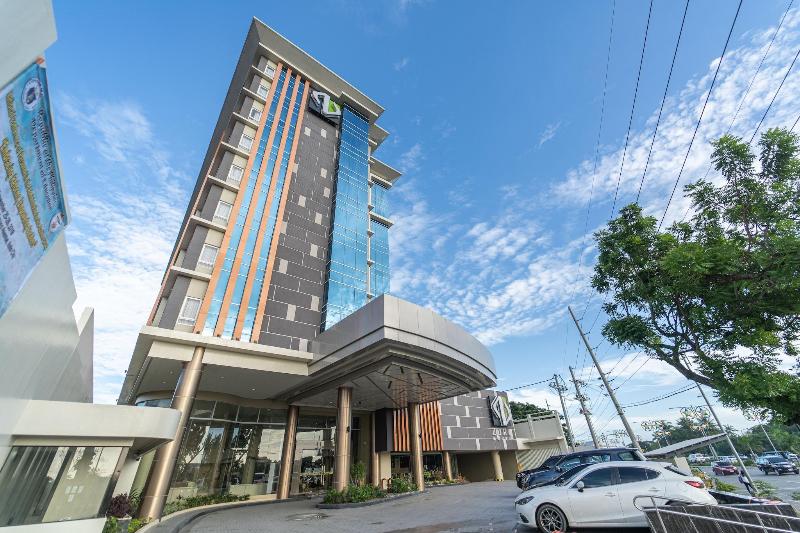 Zuri Hotel image