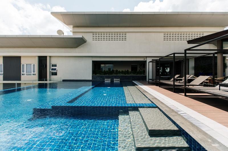 Zuri Hotel image