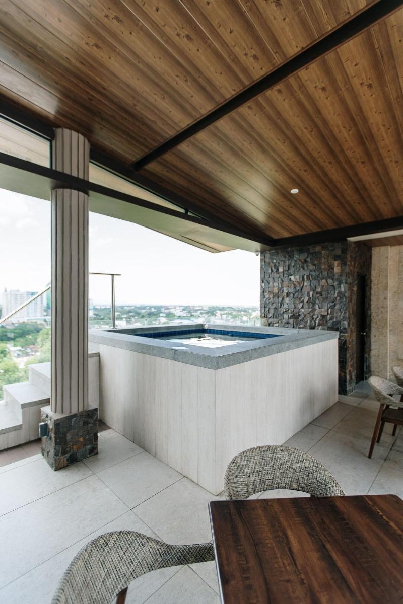 Zuri Hotel image