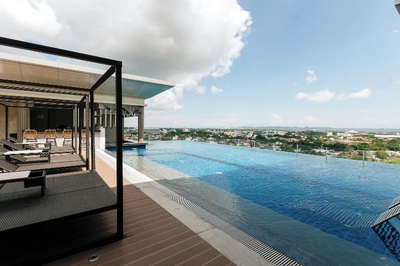 Zuri Hotel image