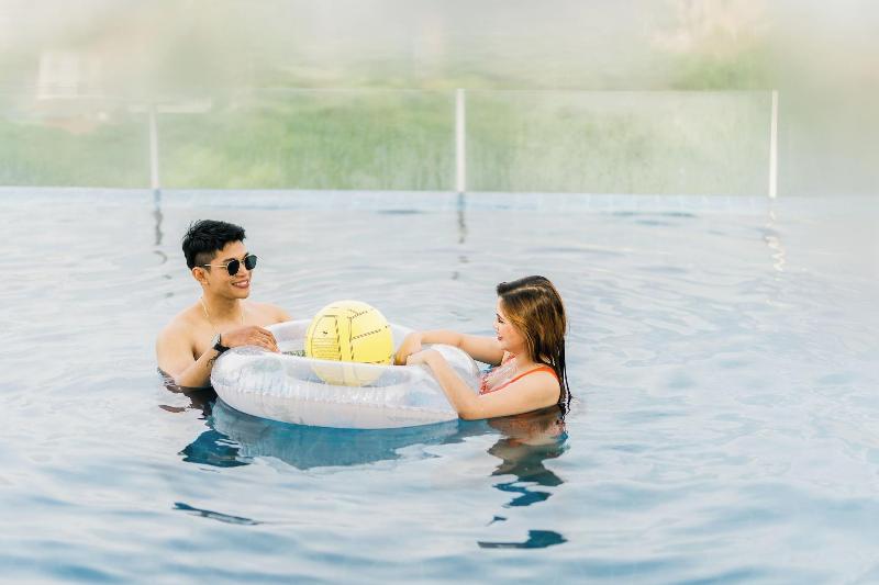 Zuri Hotel image
