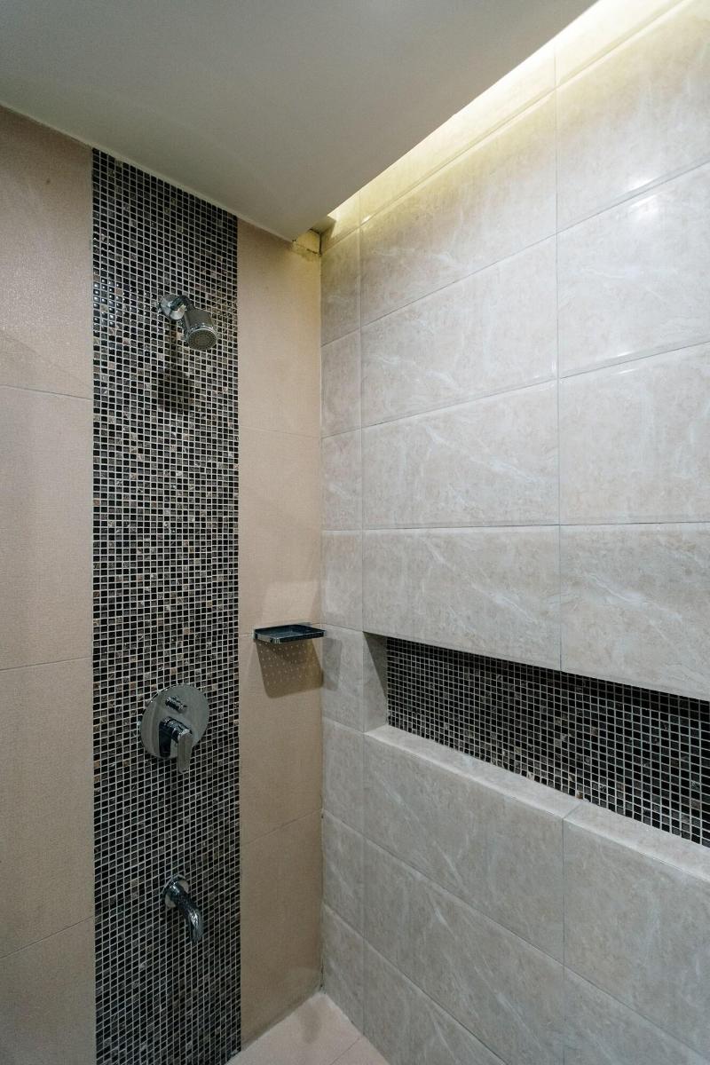 Zuri Hotel image
