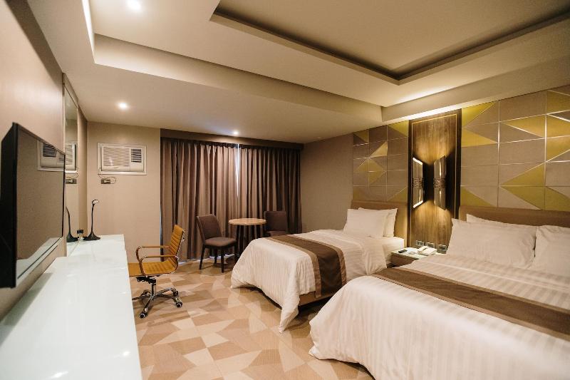 Zuri Hotel image