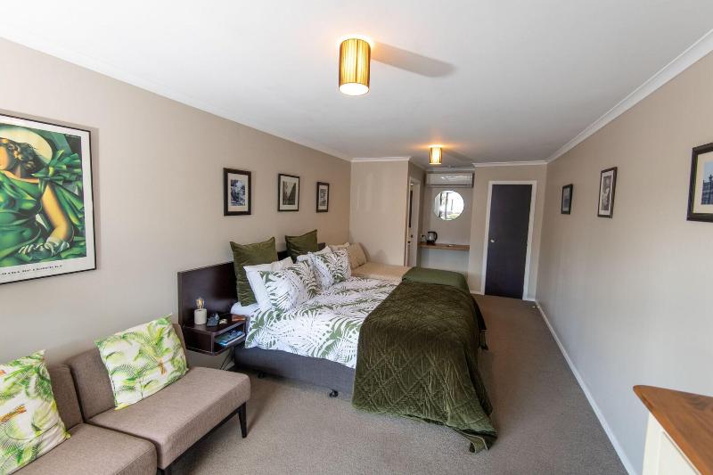 73 Milton image