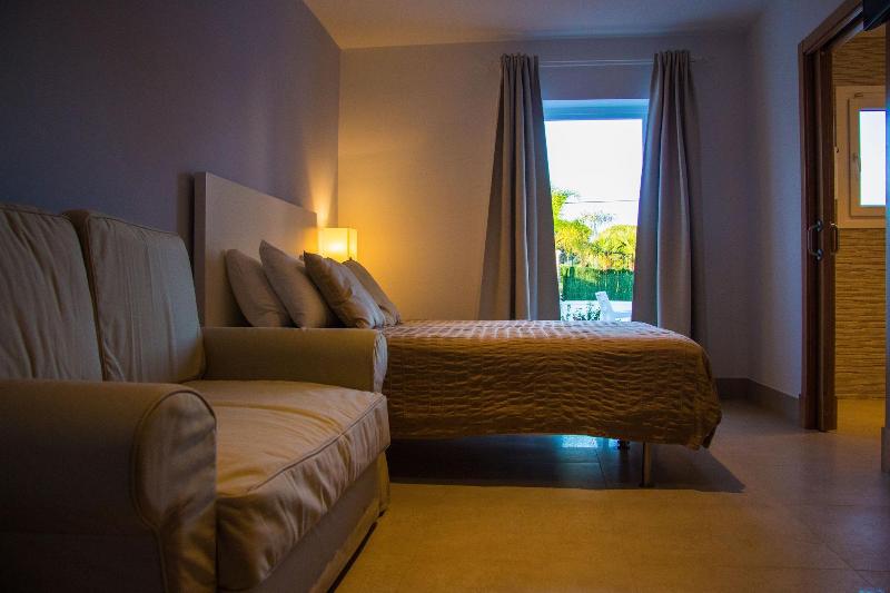 Hotel Novomar image