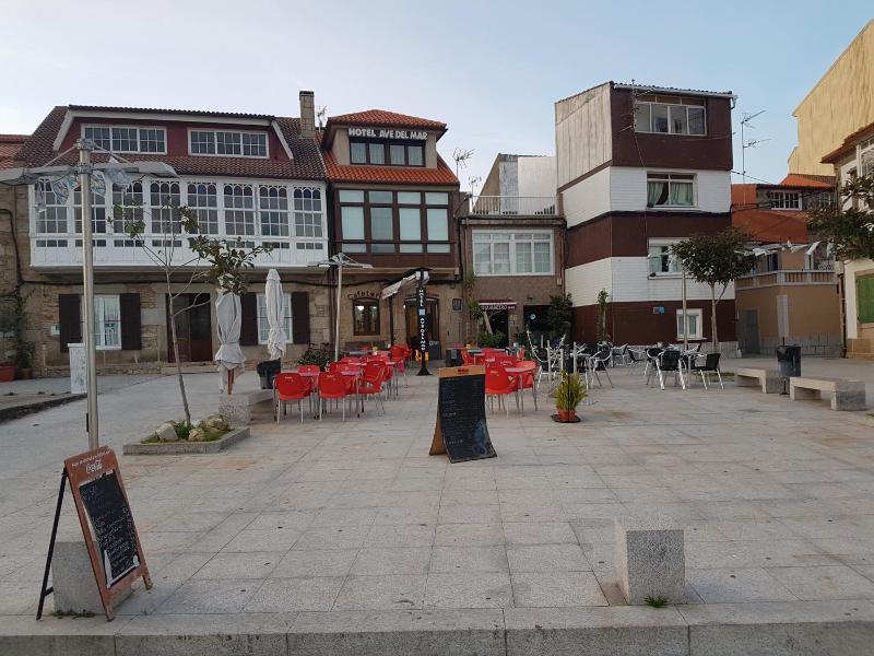 Ave Del Mar image