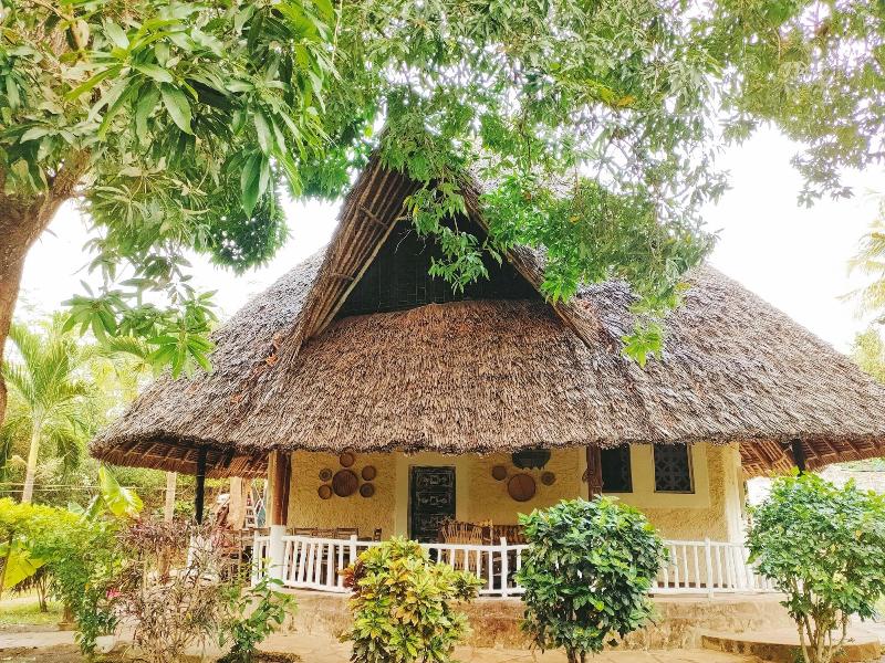 Upani In Daini image
