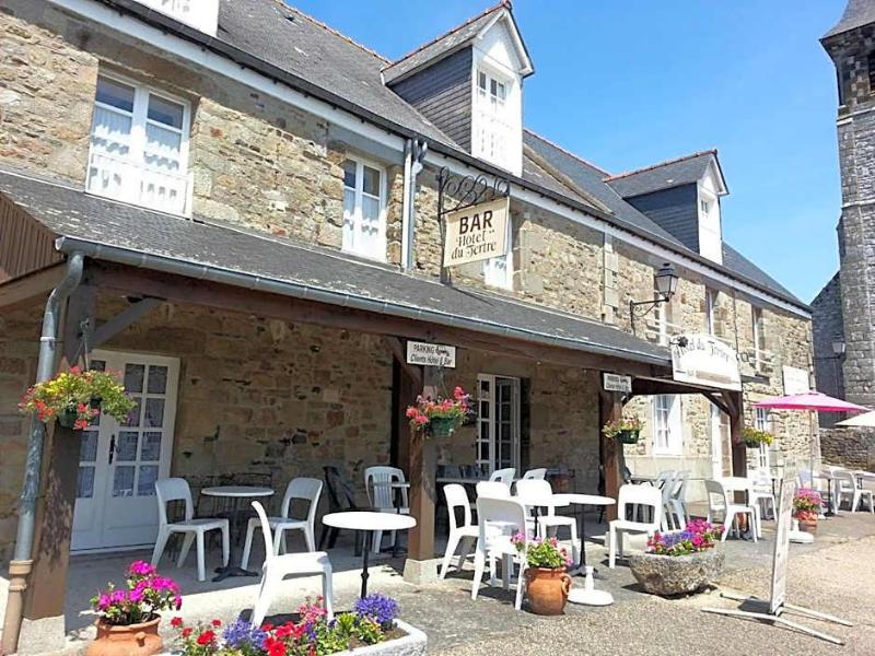 Hotel Du Tertre image