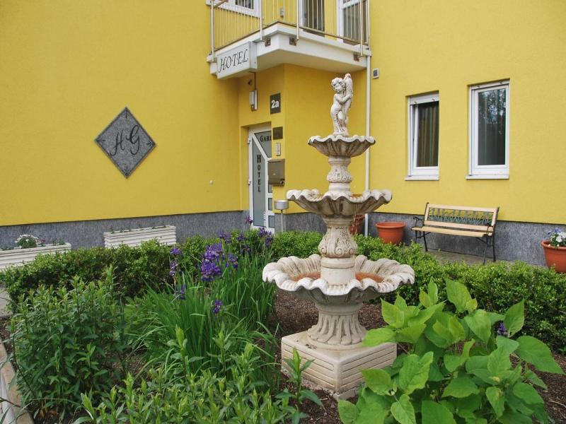 Hotel Garda image