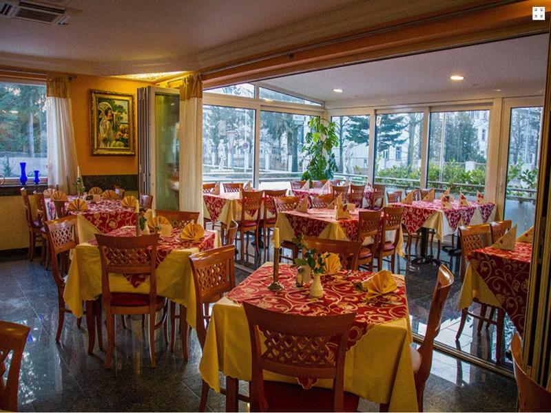 Hotel Garda image