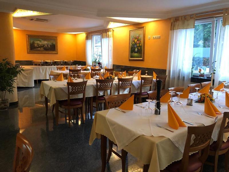 Hotel Garda image