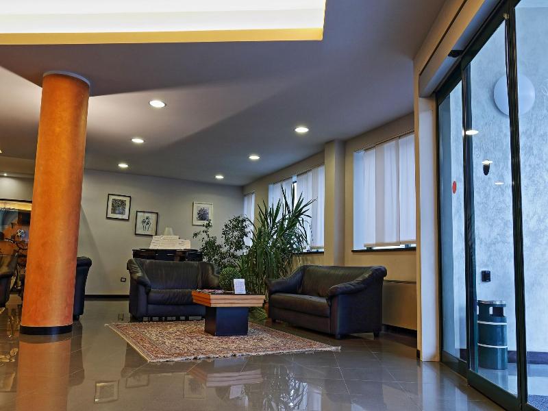 Hotel Romanisio image