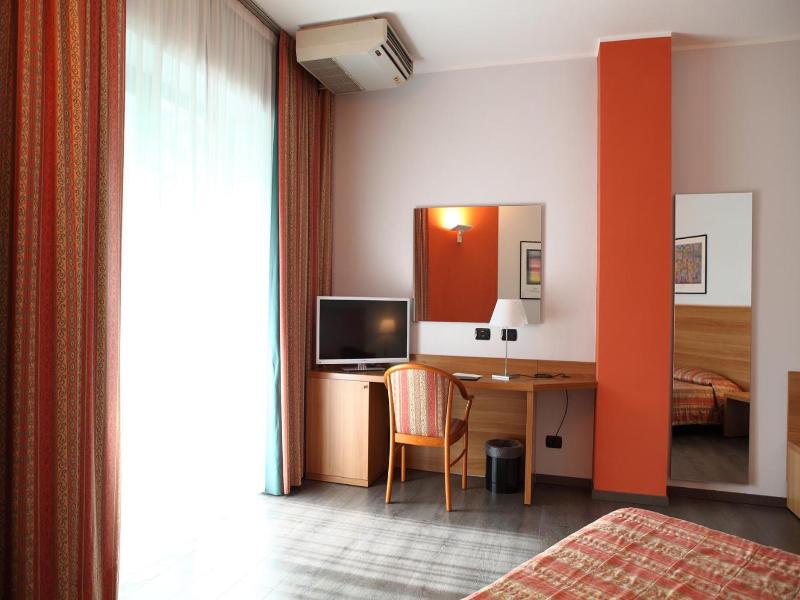 Hotel Romanisio image