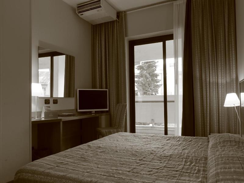 Hotel Romanisio image