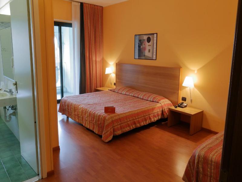Hotel Romanisio image