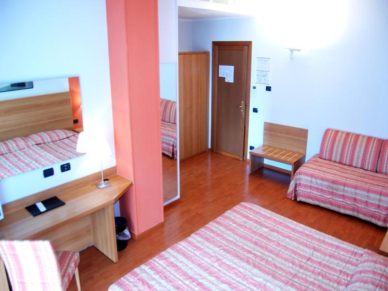 Hotel Romanisio image